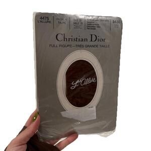 Christian Dior Pantyhose‎ FRENCH CHAMPAGNE 1X Full Figure  4475 NWT